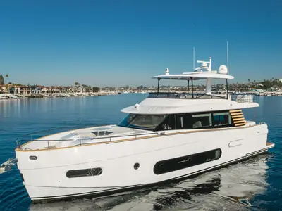 Azimut Magellano 66