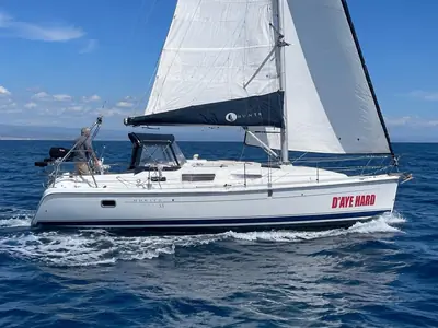 2004 Hunter 33
