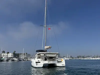 2022 Lagoon 42