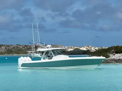 Intrepid Powerboats 375 Nomad SE