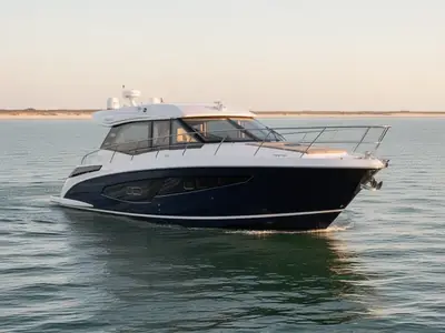 2020 Regal 42 Grande Coupe