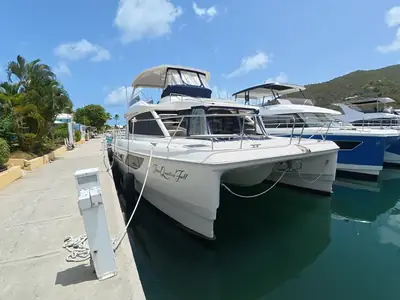 2016 Aquila 48