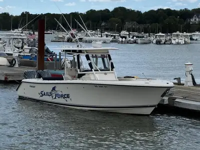 Pursuit C 280 CENTER CONSOLE