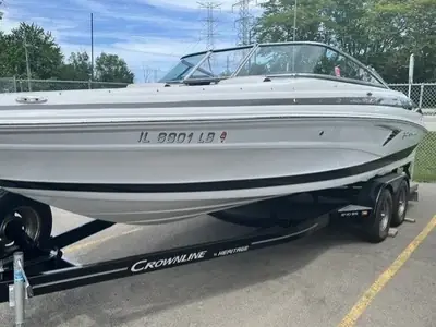 2022 Crownline 240 SS