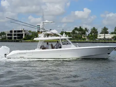 Everglades 455 Center Console