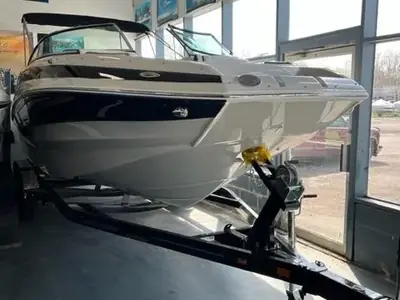 Crownline E235