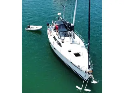 Hunter Passage 42