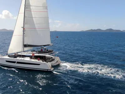 2022 Fountaine Pajot Aura 51