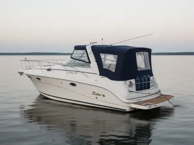 2001 Rinker 310 Fiesta Vee