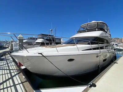 2011 Meridian 441 Sedan