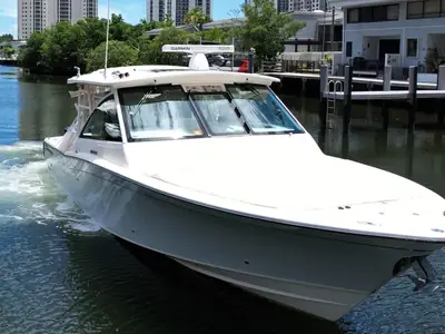 2017 Grady-White Freedom 375