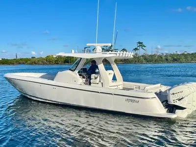 2020 Intrepid Powerboats 375 Nomad SE