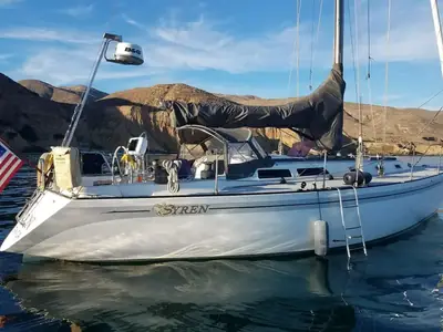 Islander 40