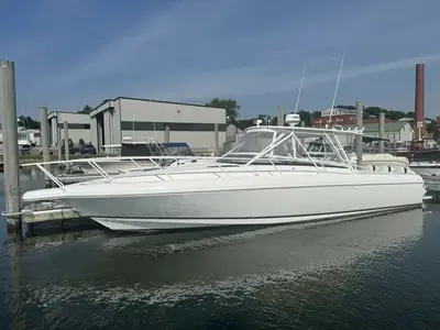 2002 Intrepid 377 Walkaround