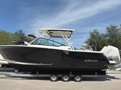 2023 Blackfin 272 DC