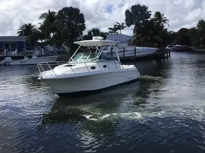 2017 Robalo R305 Walkaround