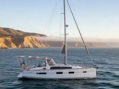 2017 Beneteau Oceanis 38