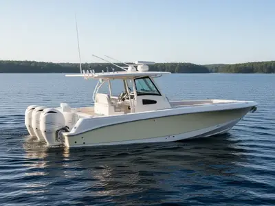 2015 Boston Whaler 370 Outrage