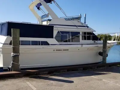 1986 Tollycraft SUNDECK CRUISER