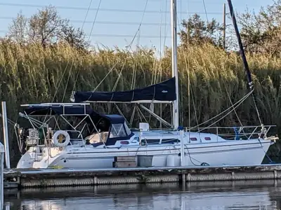 2005 Catalina 350