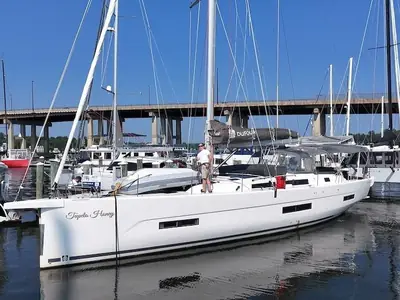2022 Dufour 530