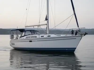 2005 Catalina 350