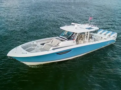 2022 Pursuit S 428 Sport