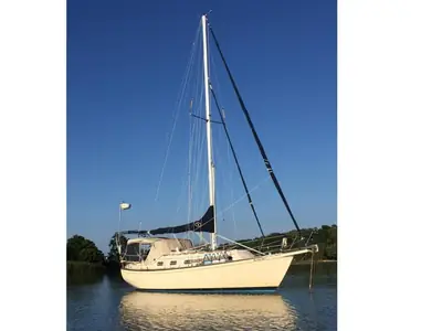 Island Packet 32