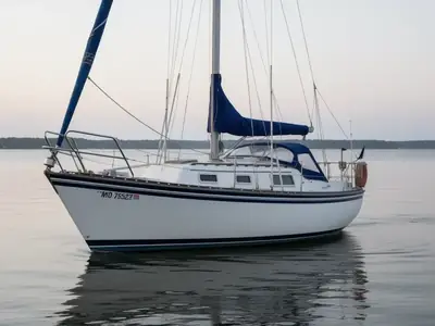 1983 Hunter 27