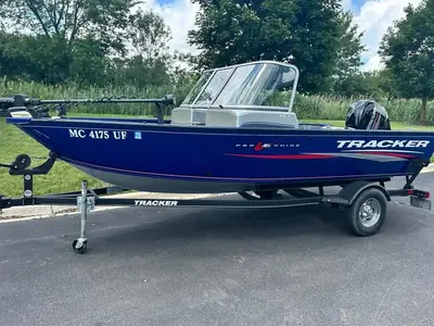 2018 Tracker PRO GUIDE V-16 WT