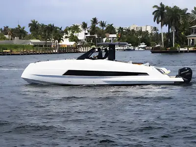 2023 Astondoa 377 Coupe Outboard