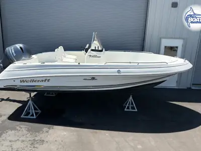 Wellcraft Corp FISHERMAN 180