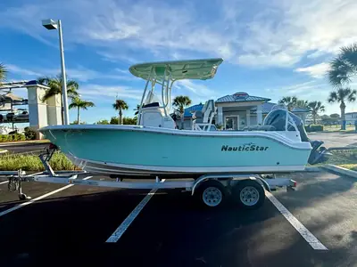 Nautic Star 2102 LEGACY