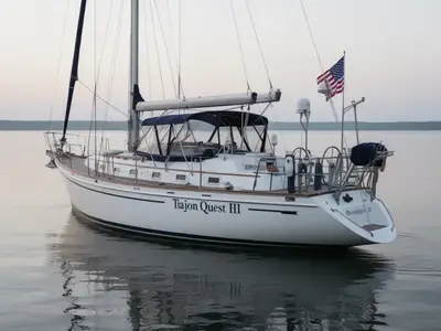 1988 Tayana 52