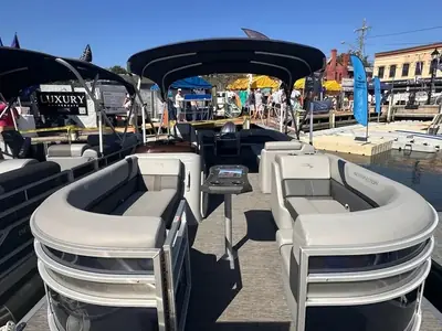 Bennington Pontoons 23 SXSRC