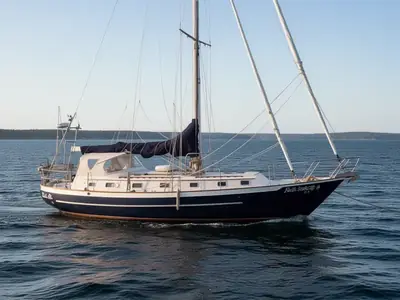 Pacific Seacraft Crealock 44