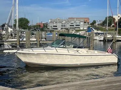 2000 Pursuit 2860 DENALI