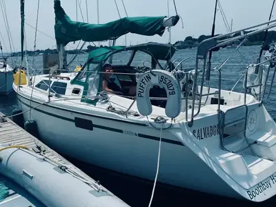 1990 Hunter 33