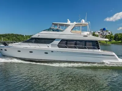 Carver 570 VOYAGER PILOTHOUSE