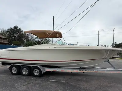 2015 Chris-Craft 32 Launch