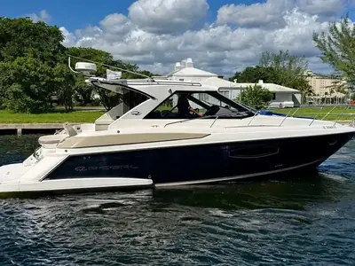 Regal 42 Sport Coupe