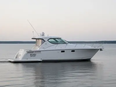 2006 Tiara 4300 Sovran