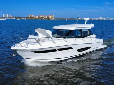 2021 Regal 38 XO