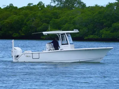 2024 Sea Hunt Ultra 239 SE
