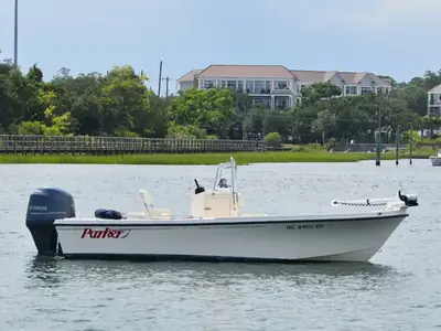 2005 Parker Ent 1801 CENTER CONSOLE