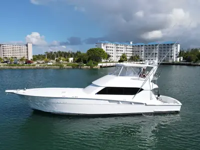 2004 Hatteras 60 Convertible