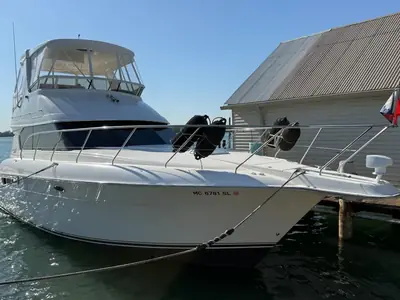 2001 Silverton 42 Convertible