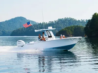 Sportsman Heritage 231 Center Console