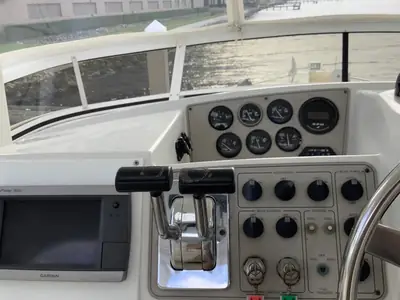 1997 Carver 500 COCKPIT MOTOR YACHT