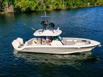 2023 Boston Whaler 360 Outrage